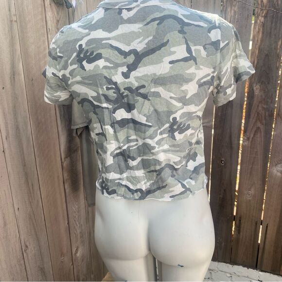 MARC JACOBS Grey Julia Verhoeven Edition Camo
Mouth T-Shirt size XS - Picture 9 of 9